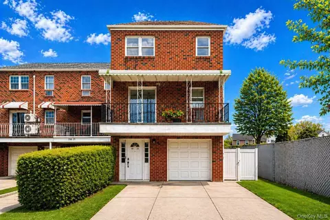 250-23 88th Rd, New York, NY 11426