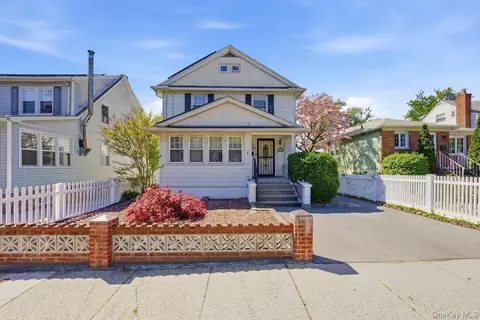 7 Byron Ave, Yonkers, NY 10704