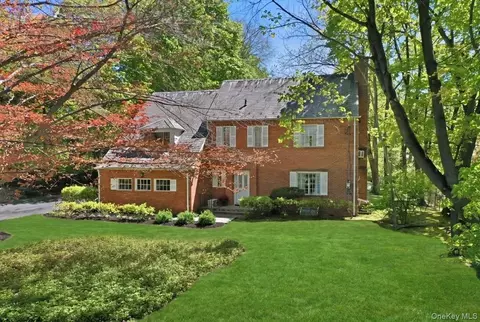 4 The Birches, North Hempstead, NY 11576