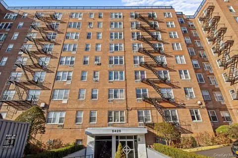 5425 Valles Ave #2M, New York, NY 10471