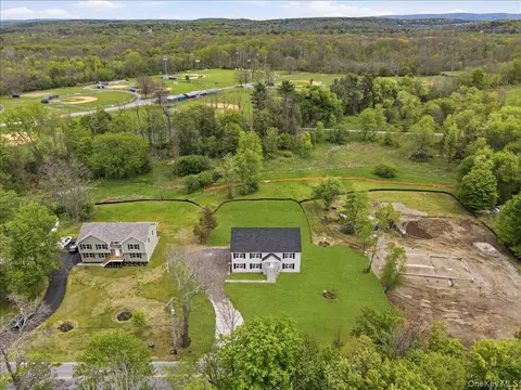 109 Robinson Ln, Wappinger, NY 12590