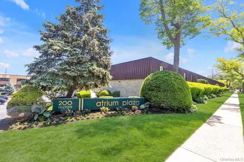 200 Hilton Ave #20, Hempstead, NY 11550