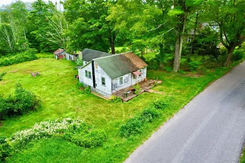 595-599 Oak Ridge Rd, Ellenville, NY 12428
