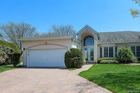163 Altessa Blvd, Melville, NY 11747
