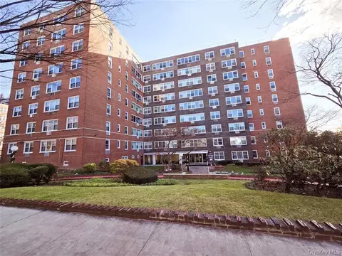 164-20 Highland Ave #5R, New York, NY 11432