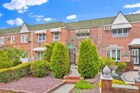 6154 77th Pl, New York, NY 11379