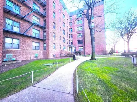 112-24 Northern Blvd #3E, New York, NY 11368