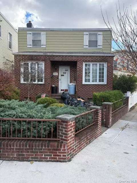 6602 Hull Ave, New York, NY 11378