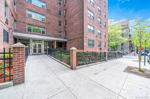1010 Sherman Ave #1F, New York, NY 10456
