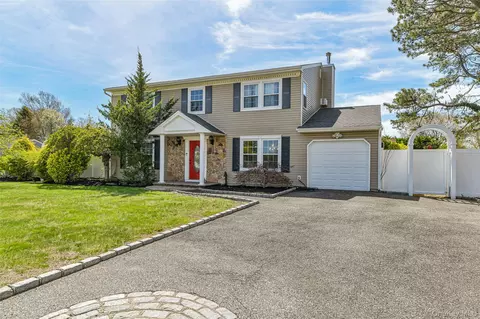 Exterior - 2 Deer Path, Brookhaven, NY 11772 photo 2 of 5