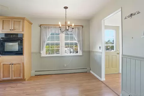 Dining - 2 Crescent Dr, Beacon, NY 12508 photo 1 of 1