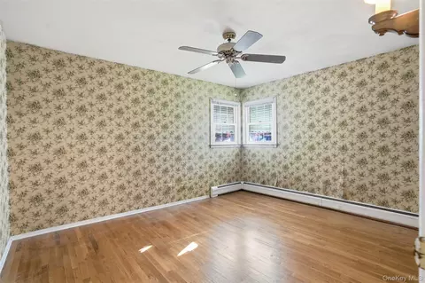 Bedroom - 2 Crescent Dr, Beacon, NY 12508 photo 3 of 3