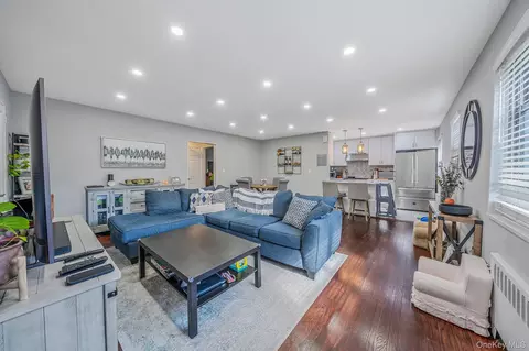 160-21 16th Ave #6253, Whitestone, NY 11357