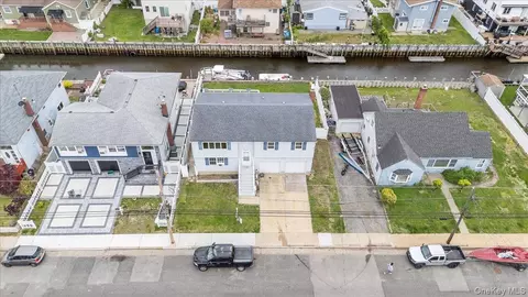 801 S Long Beach Ave, Freeport, NY 11520