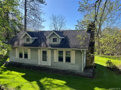 193 Palen Rd, East Fishkill, NY 12533