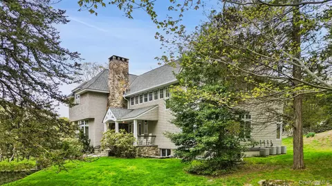 137 Upper Shad Rd, Pound Ridge, NY 10576