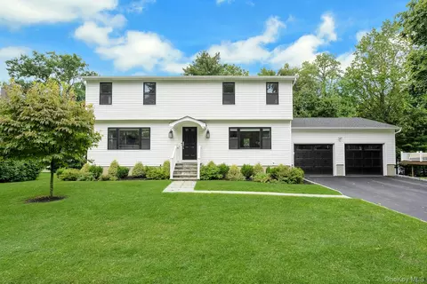 4 Melissa Dr, Greenburgh, NY 10502