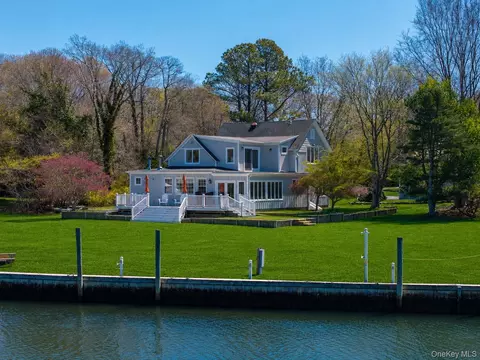 60 Union Ave # A, Center Moriches, NY 11934