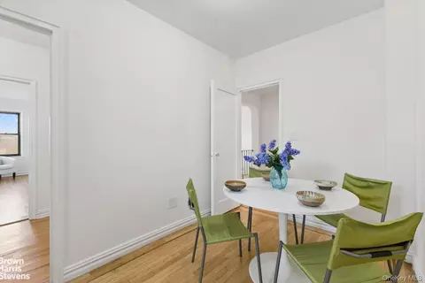 Dining - 4445 Post Rd #7D, New York, NY 10471 photo 1 of 2