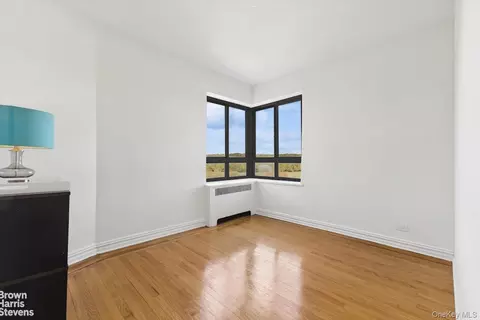Bedroom - 4445 Post Rd #7D, New York, NY 10471 photo 5 of 5