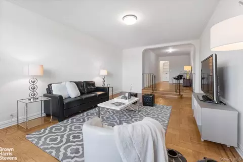Living - 4445 Post Rd #7D, New York, NY 10471 photo 5 of 6