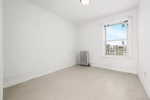Bedroom - 1898 Longfellow Ave #E4, New York, NY 10460 photo 4 of 5