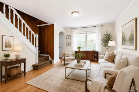 20-29 28th St, Astoria, NY 11105