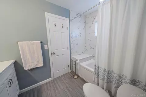 Bath - 36 Nottingham Ave, Patchogue, NY 11772 photo 2 of 4