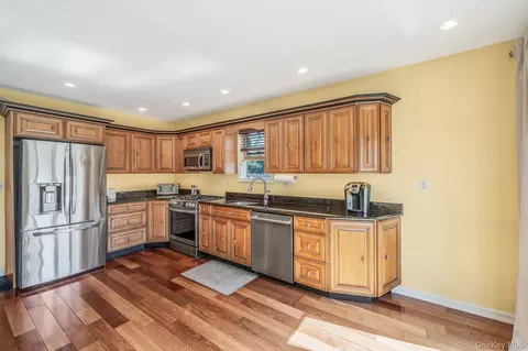 Kitchen - 36 Nottingham Ave, Patchogue, NY 11772 photo 1 of 2