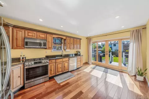 Kitchen - 36 Nottingham Ave, Patchogue, NY 11772 photo 2 of 2