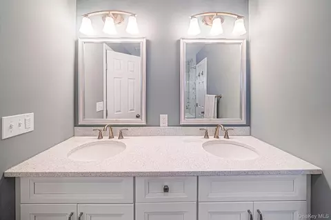 Bath - 36 Nottingham Ave, Patchogue, NY 11772 photo 3 of 4