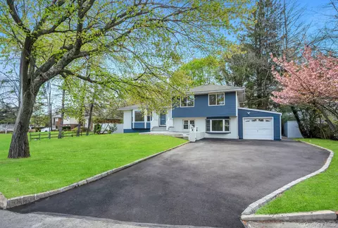 48 Earl Rd, Melville, NY 11747