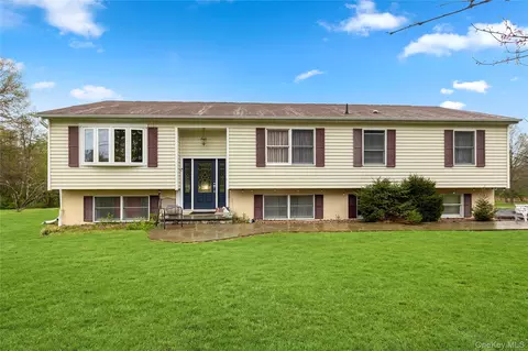 258 Scotchtown Collabar Rd, Middletown, NY 10941