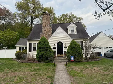 37 Eimer St, Orangetown, NY 10983