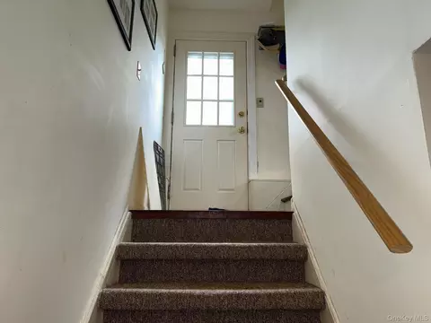 Entry Way - 37 Eimer St, Orangetown, NY 10983 photo 2 of 2