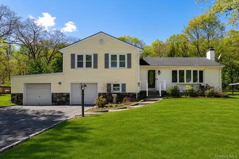 21 Homer Pl, Poughkeepsie, NY 12603