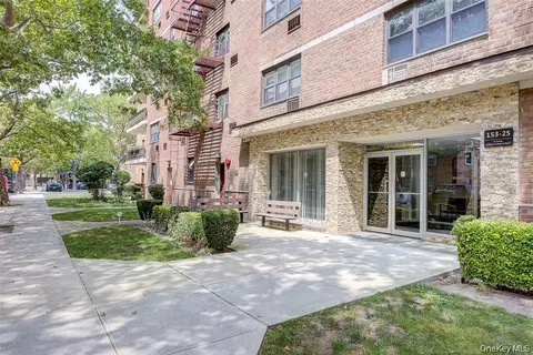 153-25 88 St #3A, Howard Beach, NY 11414