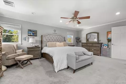 Bedroom - 61 Winthrop Rd, Plainview, NY 11803 photo 1 of 7
