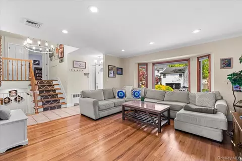 Other - 61 Winthrop Rd, Plainview, NY 11803 photo 1 of 9