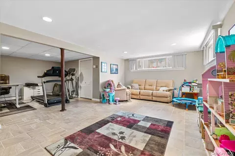 Other - 61 Winthrop Rd, Plainview, NY 11803 photo 6 of 9