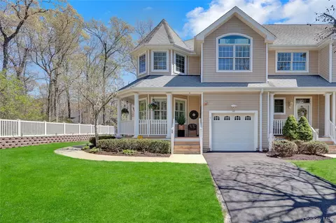 58 Blair Rd #58, Setauket, NY 11733