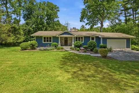 35 Deans Bridge Rd, Somers, NY 10589