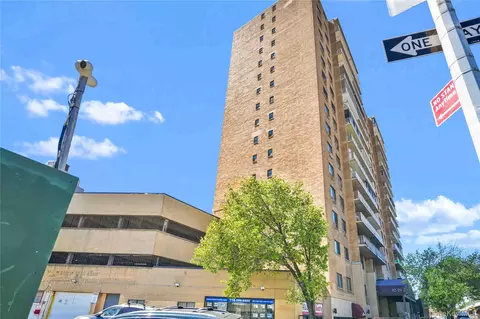92-29 Queens Blvd #8F, New York, NY 11374