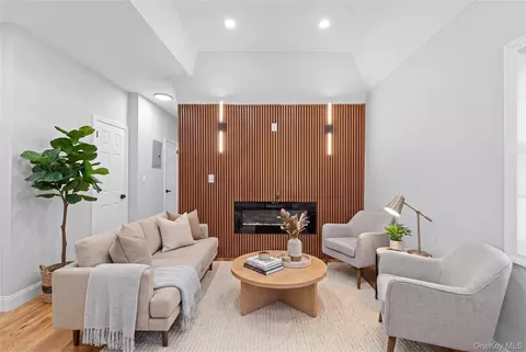 2402 96th St, New York, NY 11369