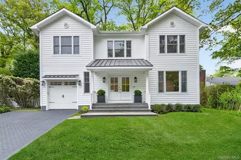 5 Pepperday Ave, North Hempstead, NY 11050
