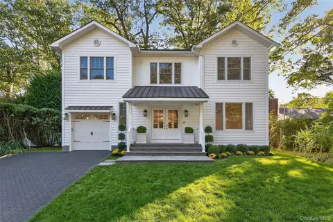 5 Pepperday Ave, North Hempstead, NY 11050