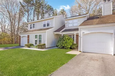 235 Ivy Meadow Ct, Middle Island, NY 11953