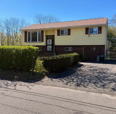 788 Bayview Ave, Amityville, NY 11701