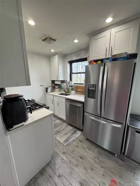 6767 136th St #A, Flushing, NY 11367
