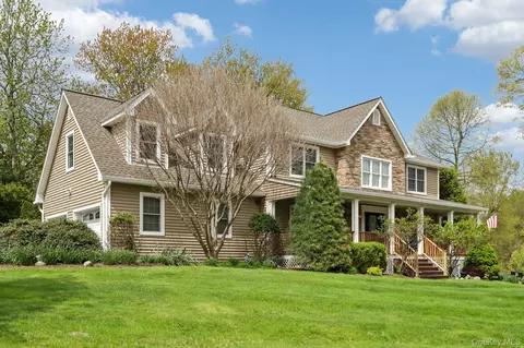 66 Sedge Rd, Clarkstown, NY 10989